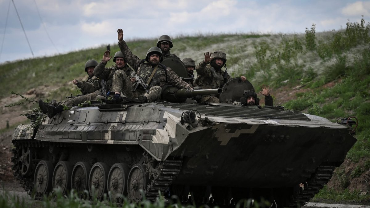 Russia Strikes Multiple Towns in Donbas Region, Ukraine Says; Russian-Occupied Kherson Will Now Accept Rubles - Vimarsana News