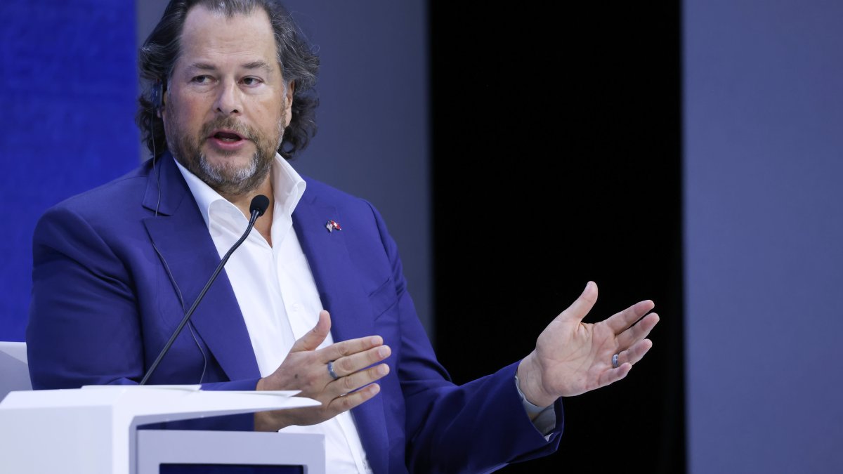 Salesforce Stock Jumps as It Raises Profit Forecast - Vimarsana News