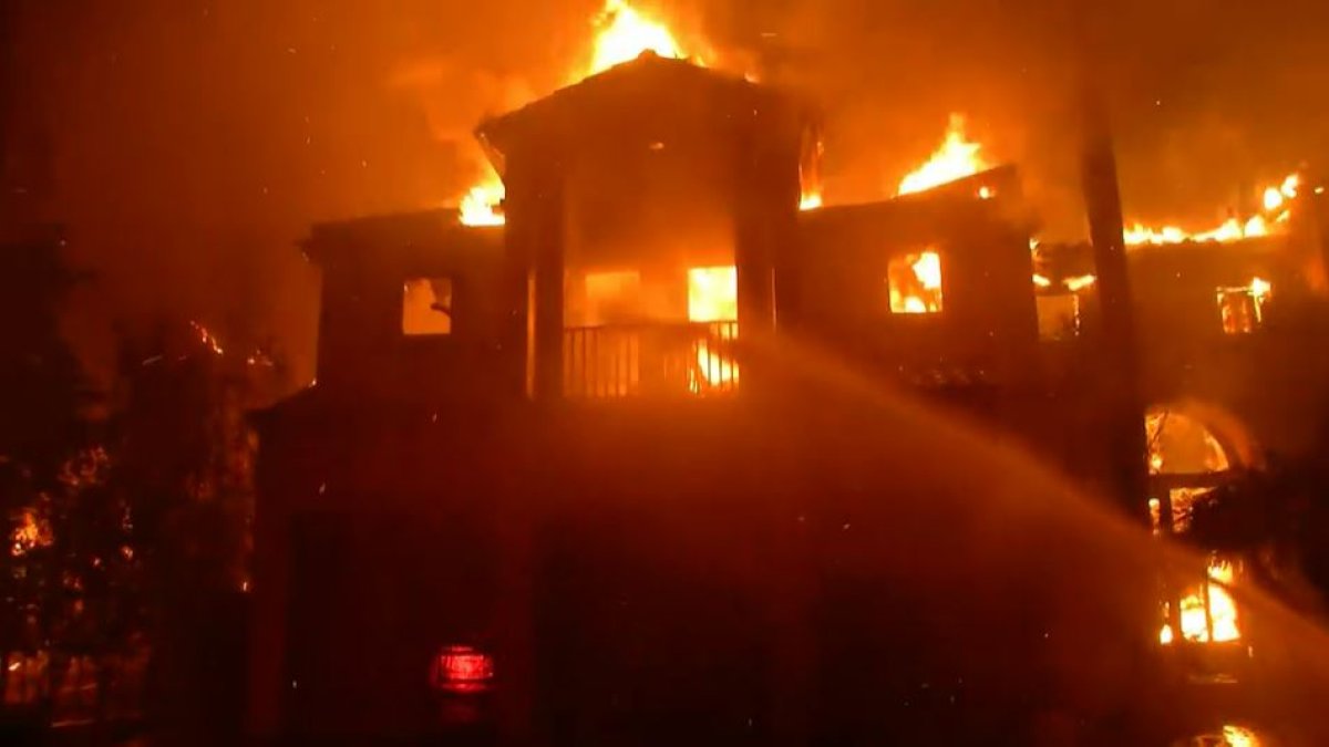 Homes Burn in Laguna Niguel Coastal Fire NBC Los Angeles