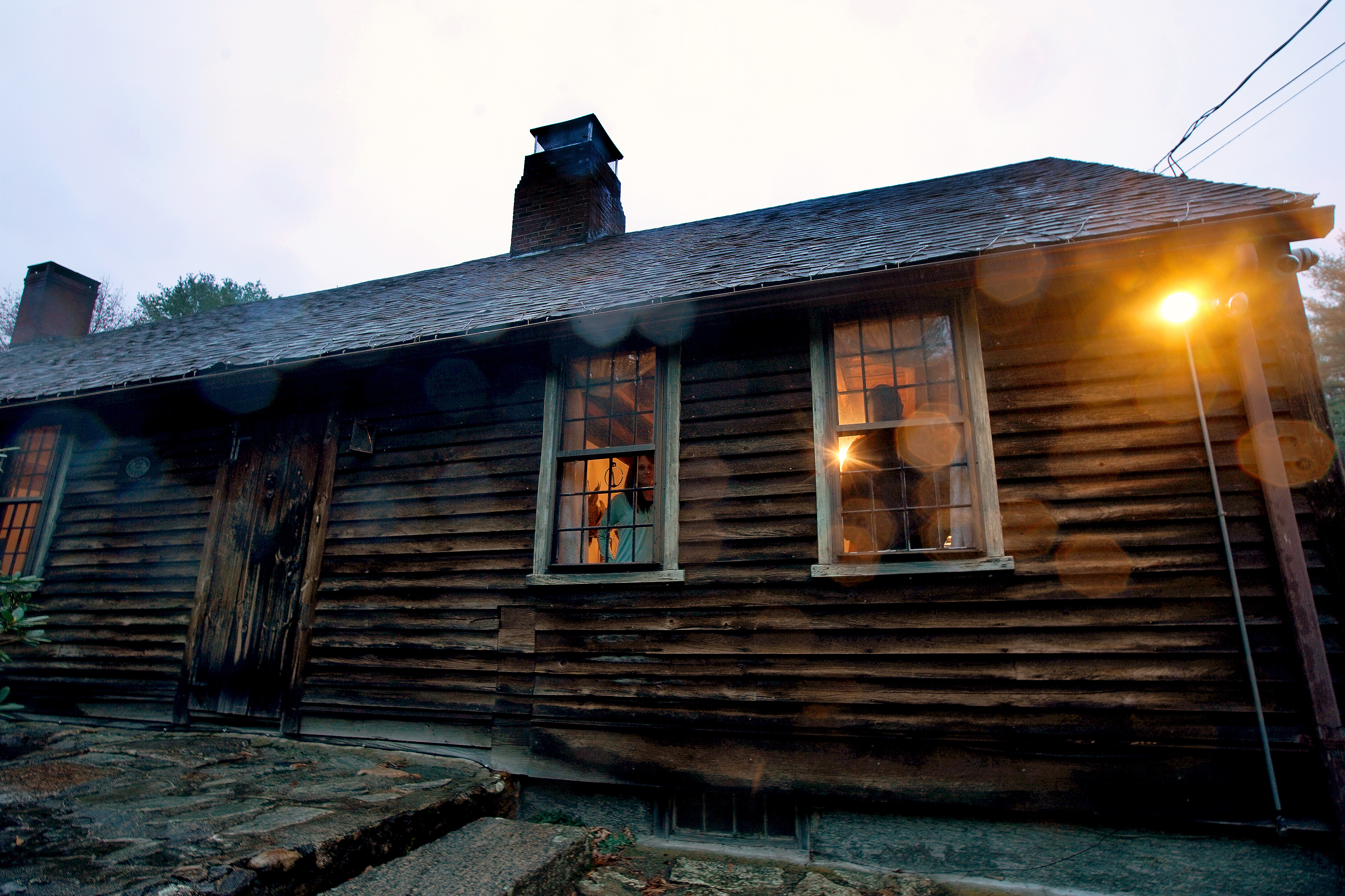 Home That Inspired 'The Conjuring' Sells for More Than $1.5M – NBC Los Angeles - Vimarsana News