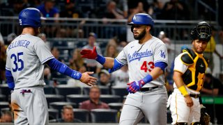Justin Turner Hits 3 of Dodgers' 8 Doubles in Rout of Bucs – NBC Los Angeles