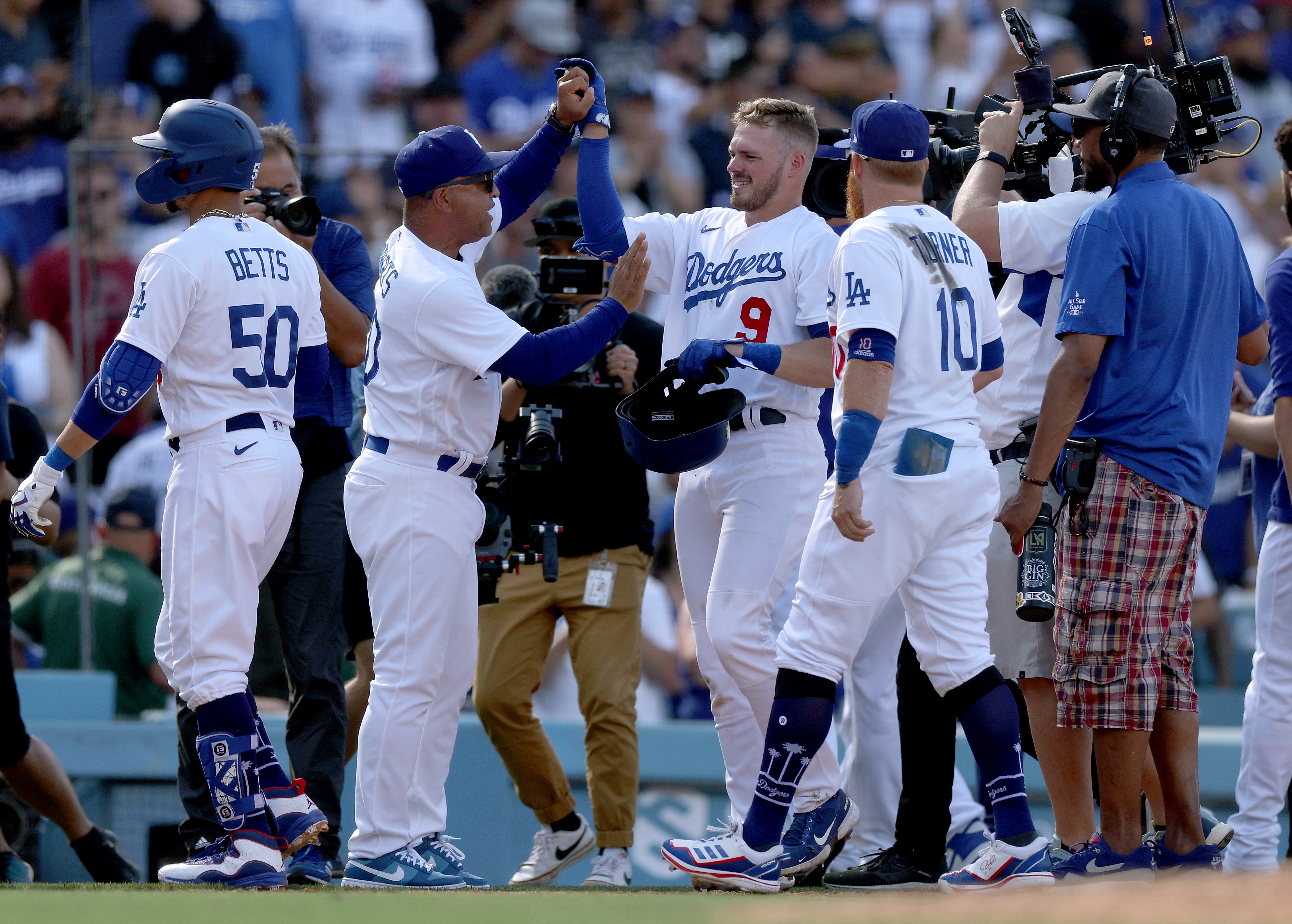 Gavin Lux a big hit in major league debut for Los Angeles Dodgers