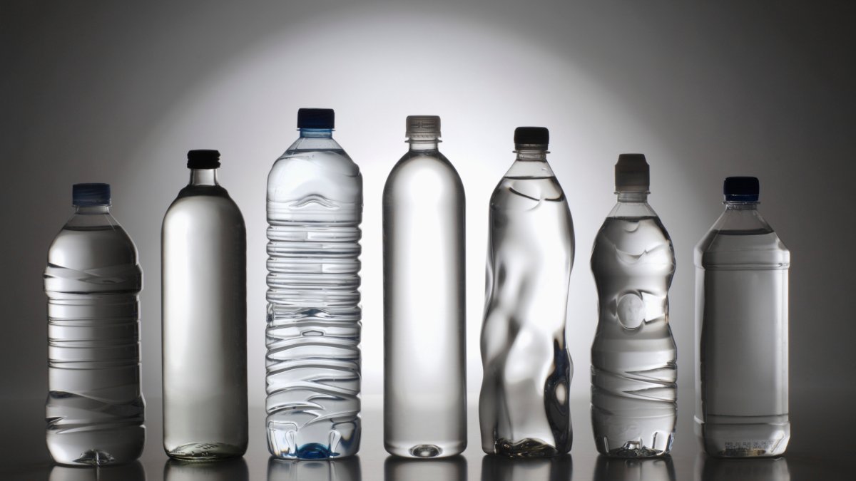 Bottled drinking water contains a quarter million invisible nanoplastic particles, scientists find – NBC Los Angeles - Vimarsana News