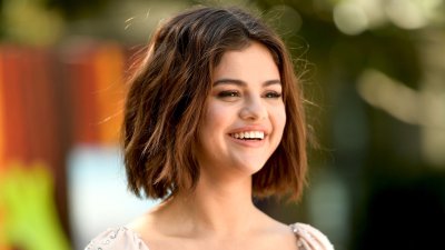 Selena Gomez Jokes She Hosted ‘SNL' to Find Love