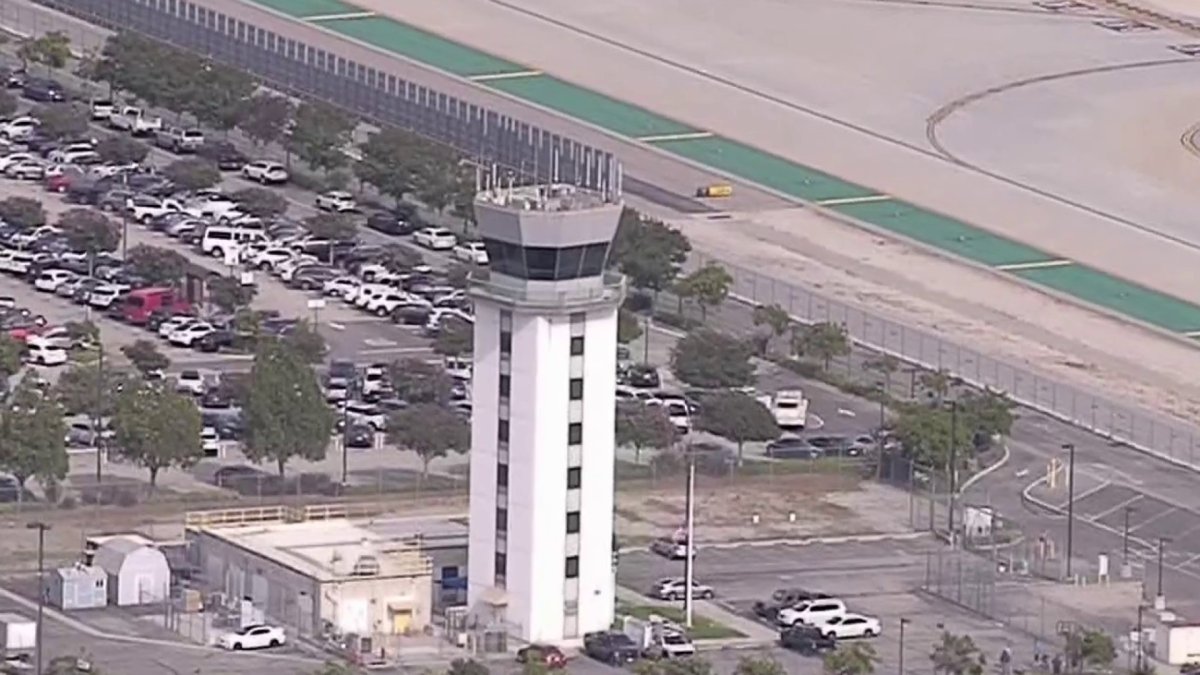 Hollywood Burbank Tower Unmanned, Flights Delayed