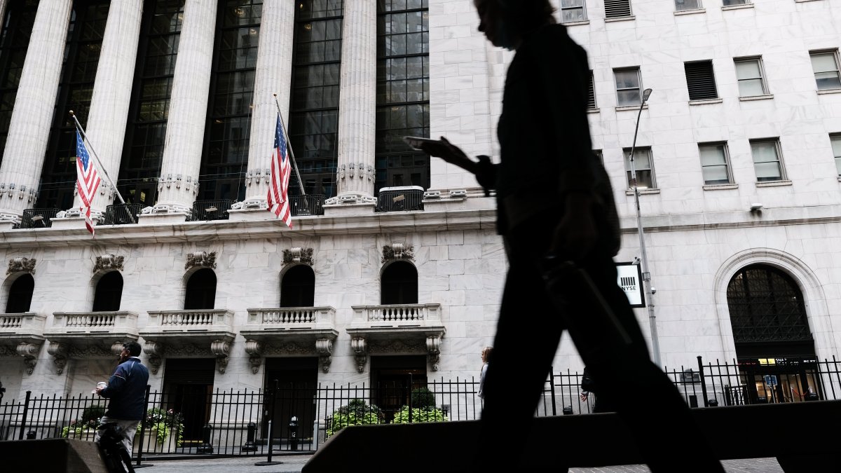 Stocks Making the Biggest Moves Premarket: DocuSign, Vail Resorts, Stitch Fix and Others - Vimarsana News