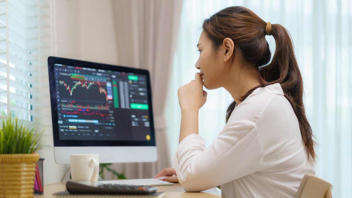 Before You Start Investing, Here's What Experts Want You to Know - Vimarsana News