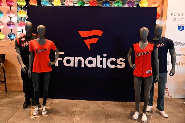 Fanatics Strikes Deal With Colleges, Student-Athletes to Launch Topps Trading Cards - Vimarsana News