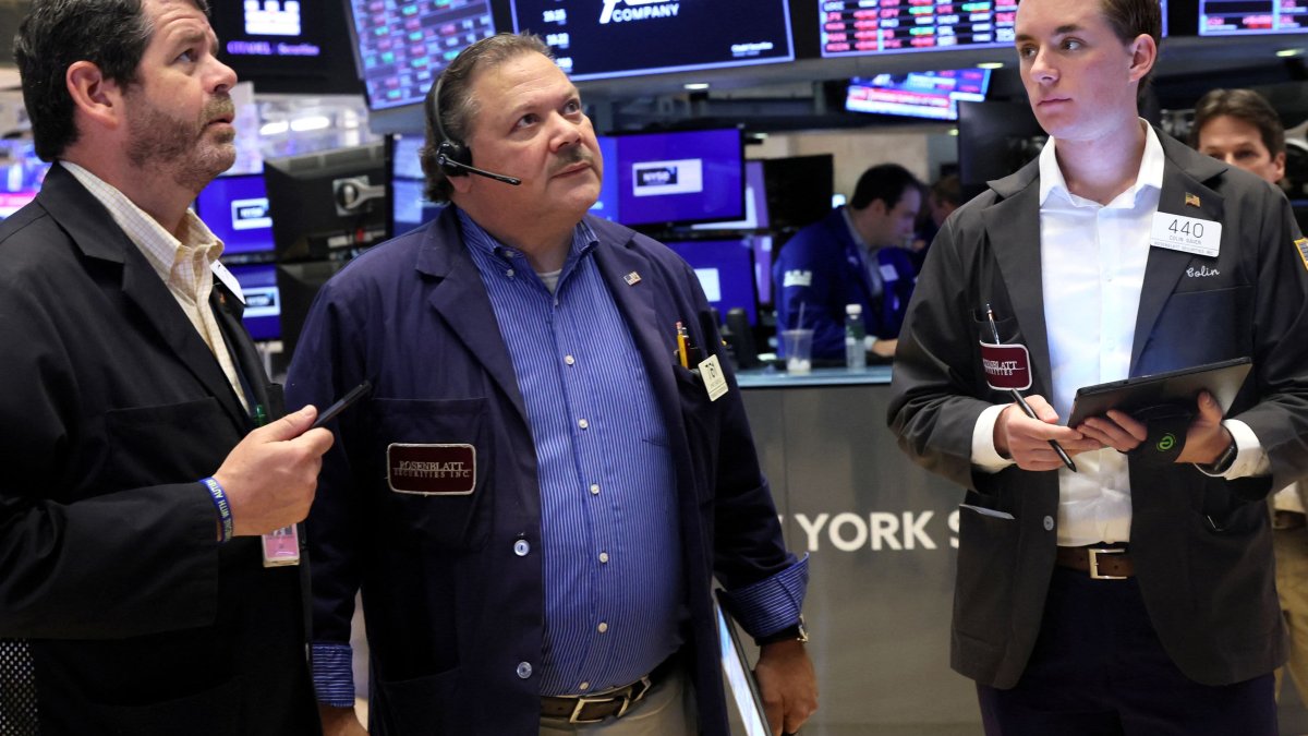 1980s-Era Rate Hikes Designed to Fight Inflation Will Create More Market Turmoil, Canaccord's Tony Dwyer Predicts - Vimarsana News