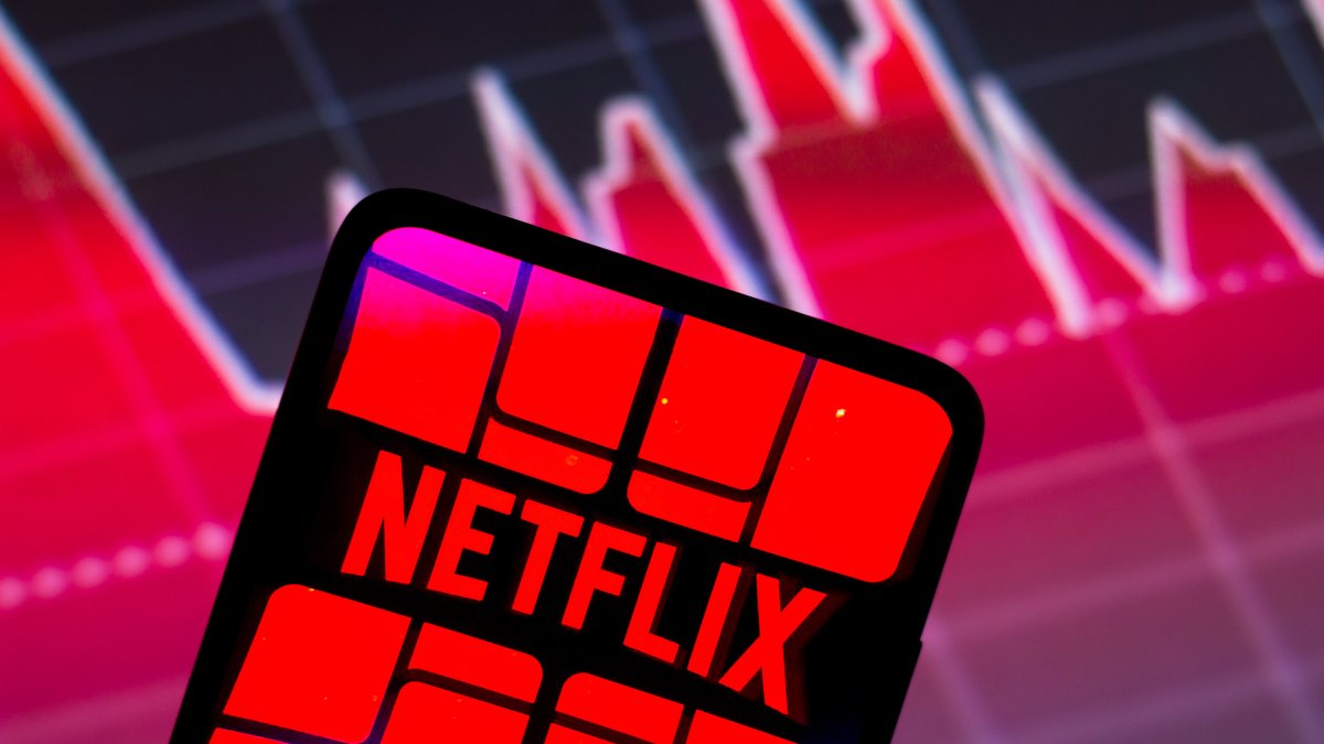 Netflix's Binge-Release Model Is Under New Scrutiny as the Streaming Giant Struggles - Vimarsana News