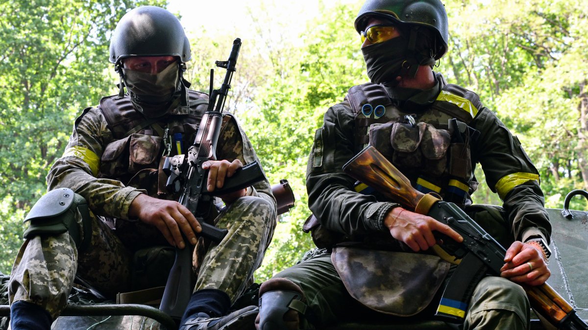 Ukraine Says Delays Over Weapon Supplies 'Cannot Be Justified'; Russia Edges Toward Taking Full Control of Severodonetsk – NBC Los Angeles - Vimarsana News