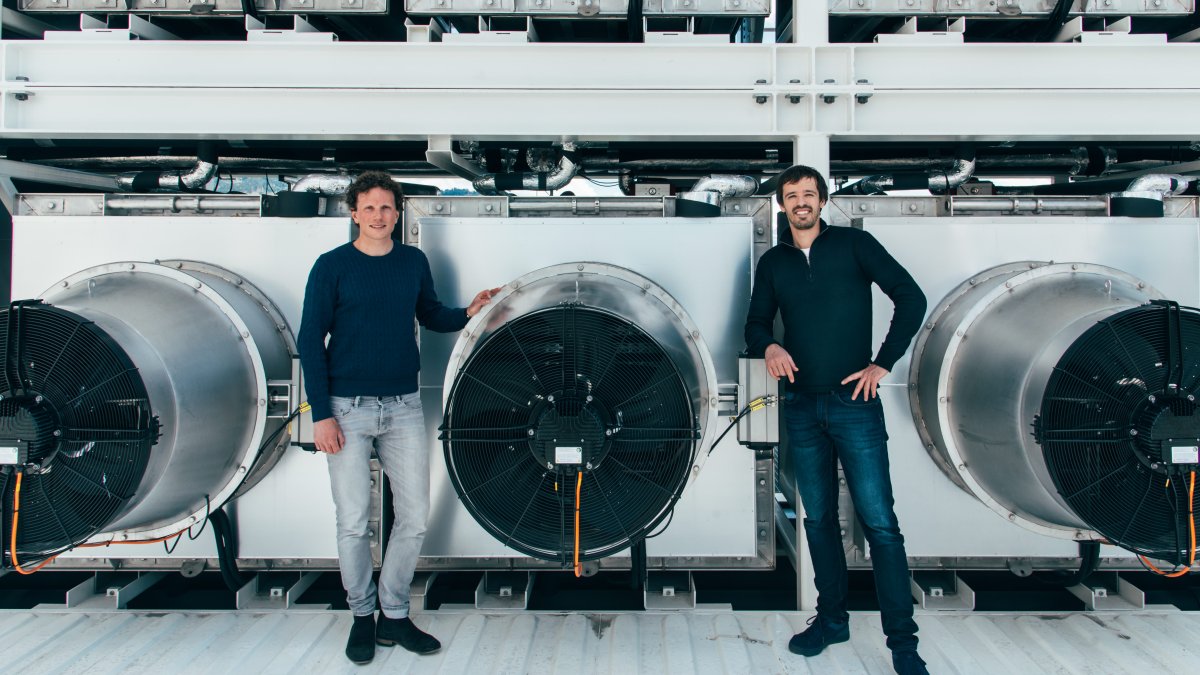 From Milligrams to Gigatons: Startup That Sucks Carbon Dioxide From the Atmosphere Is Building a Big New Plant in Iceland - Vimarsana News