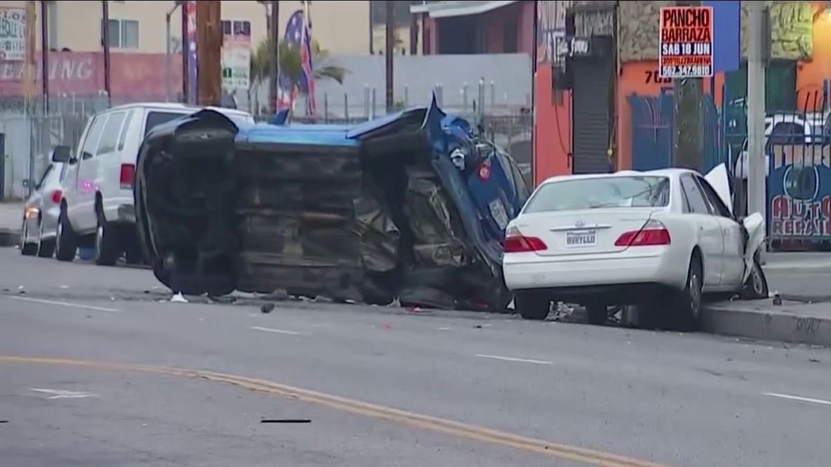 Stolen Car Driver Strikes, Kill Man in LA Crosswalk – NBC Los Angeles