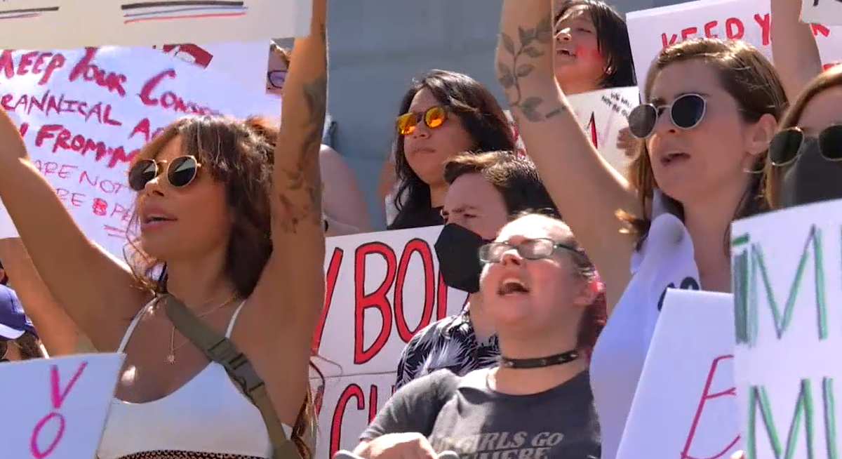 Abortion Protests Continue for the Third Day in LA – NBC Los Angeles - Vimarsana News