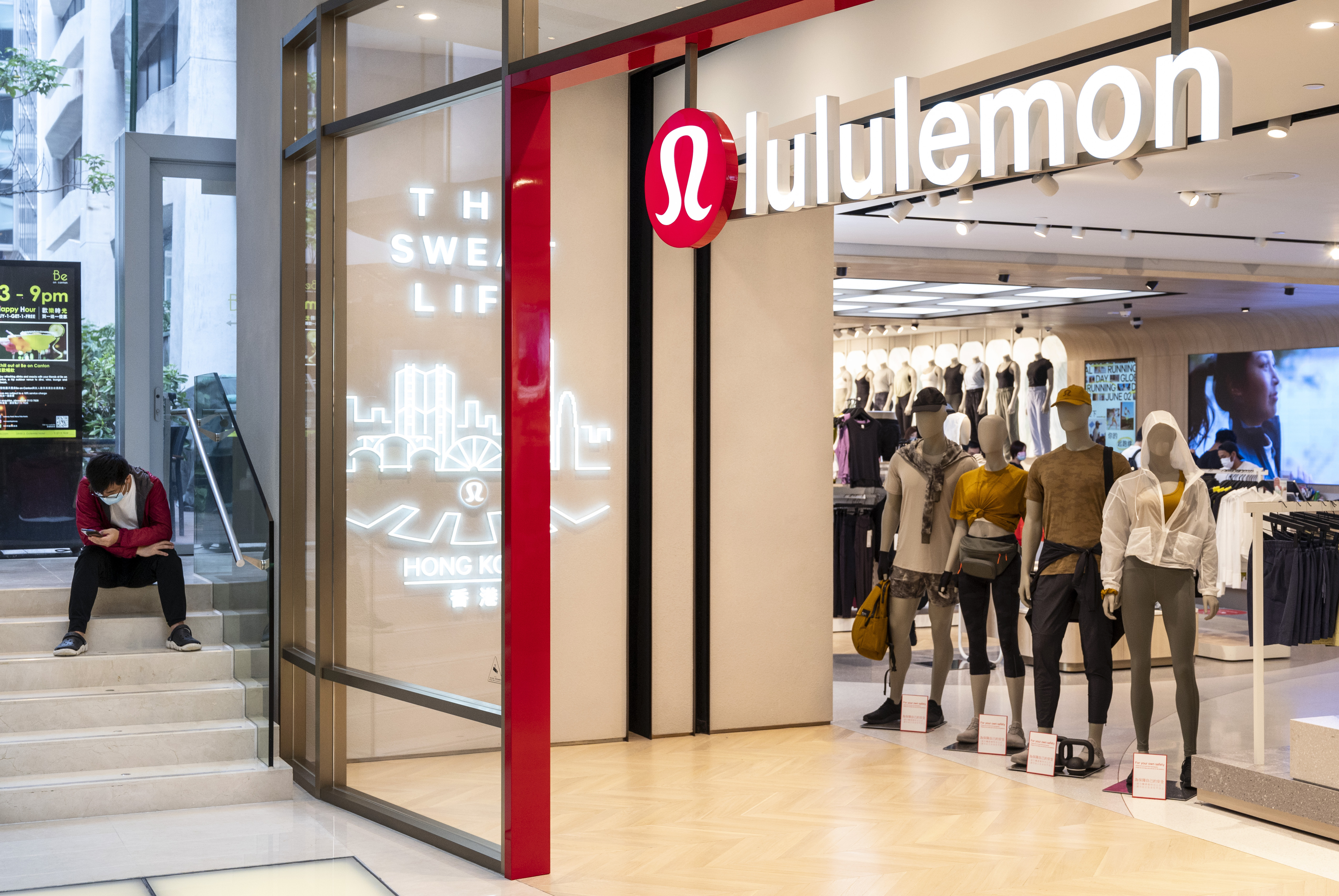 Lululemon Black-Market Capital 