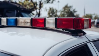 Emergency lights on a us police car