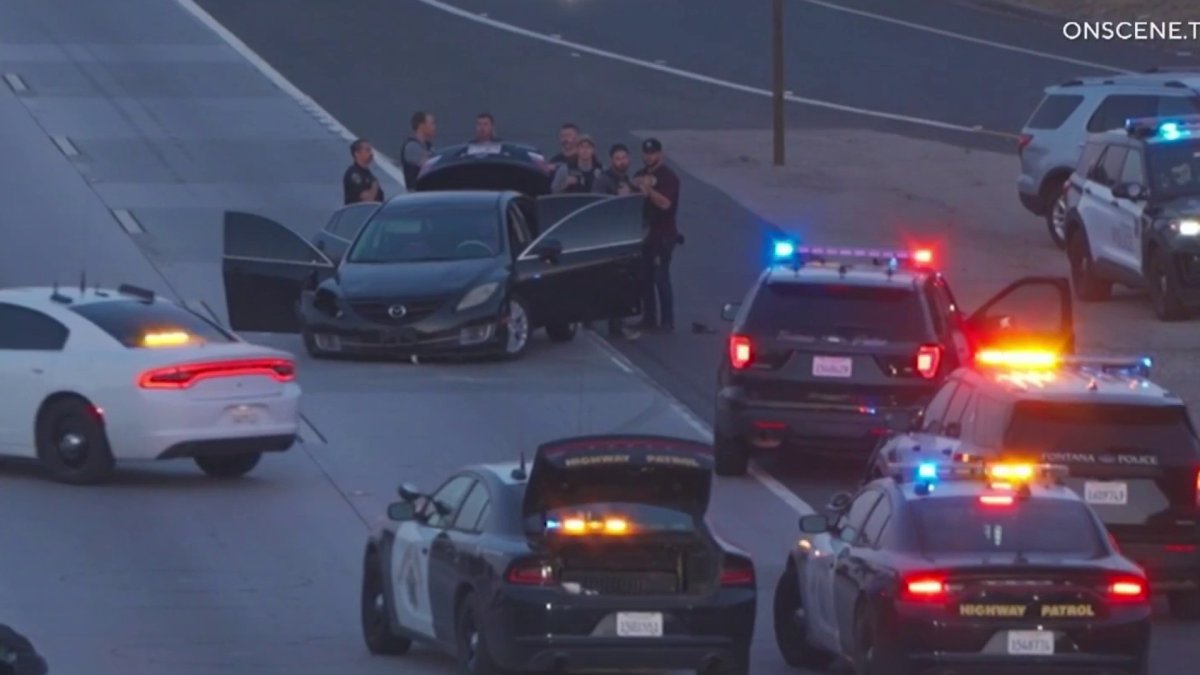 1 Dead, 1 Injured After Police Shooting Near Fast Food Restaurant in