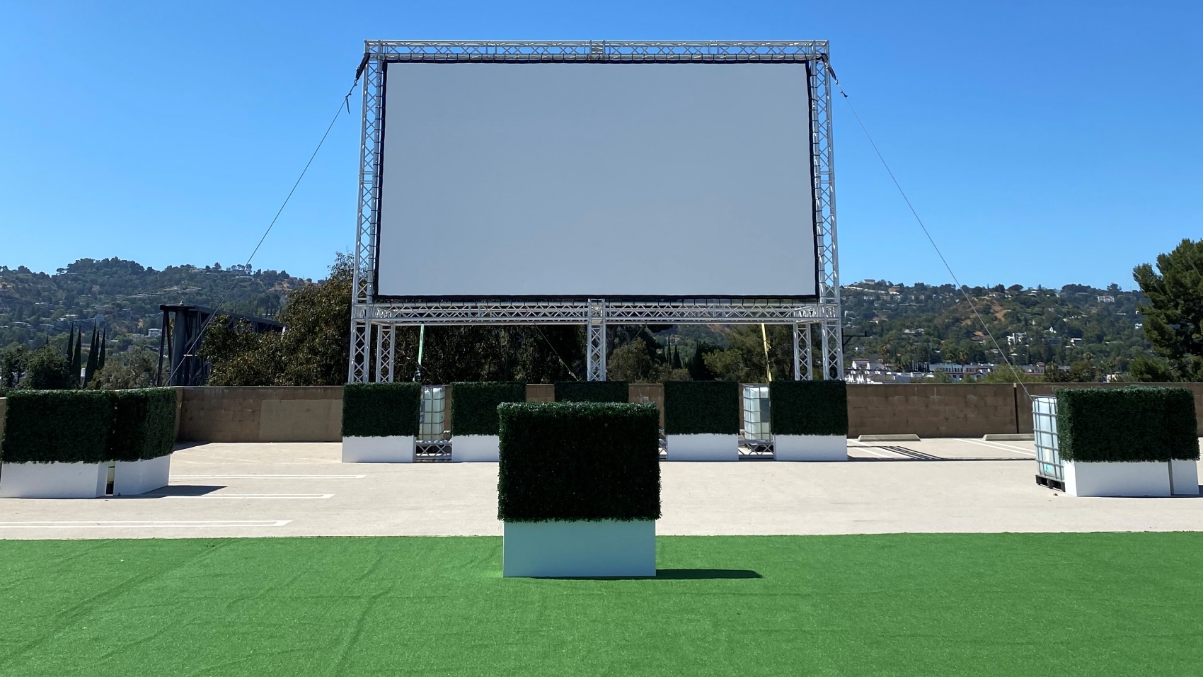 Mall-tastic Watch Movies on the Roof in Sherman Oaks