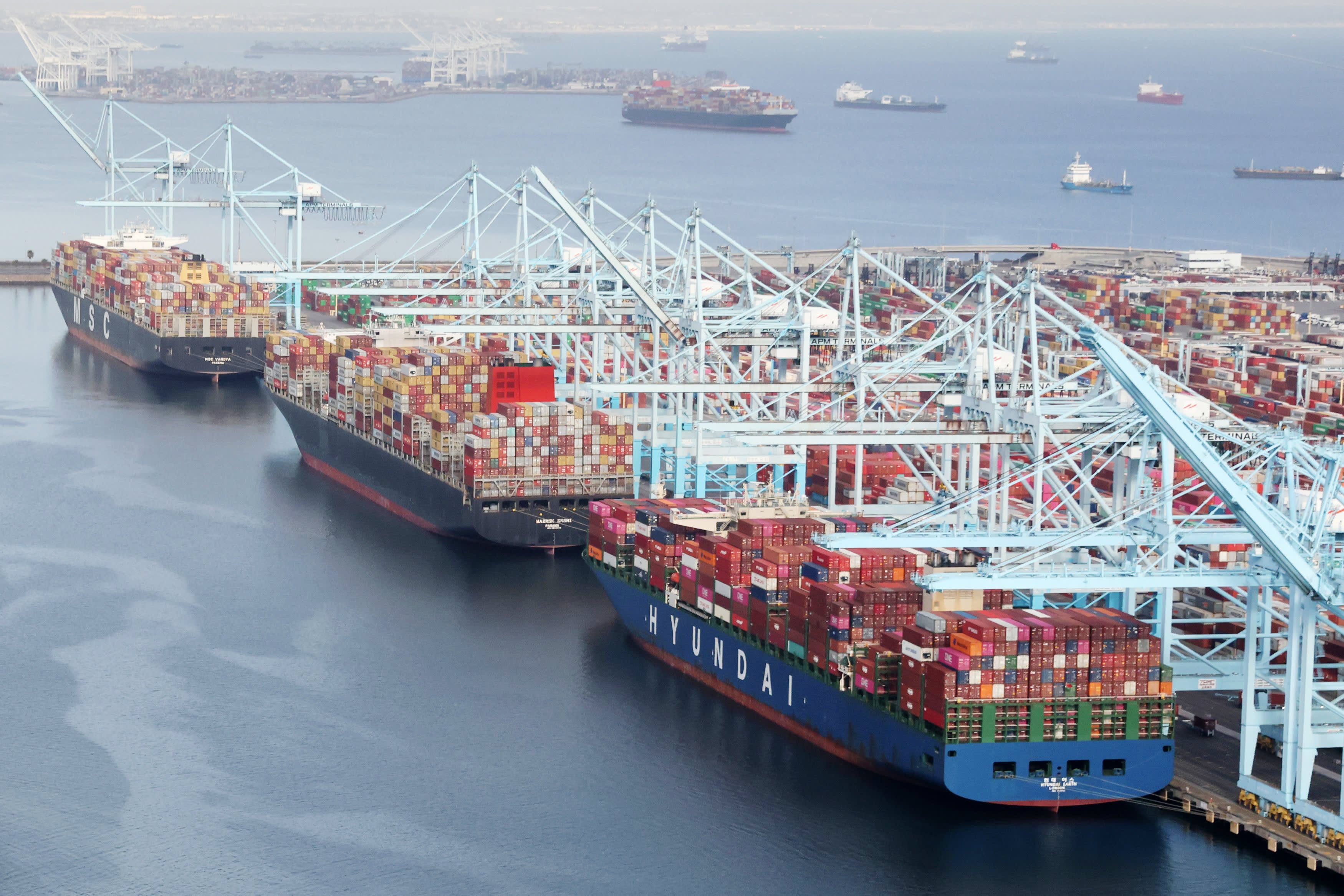 Ocean Spot Rates Whipsaw on Key Trade Routes as Consumer Demand Slows Into Peak Shipping Season - Vimarsana News
