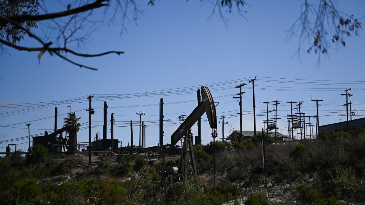 Hilcorp Energy, Exxon Mobil and ConocoPhillips Release the Most Greenhouse Gasses Among U.S. Oil and Gas Companies - Vimarsana News