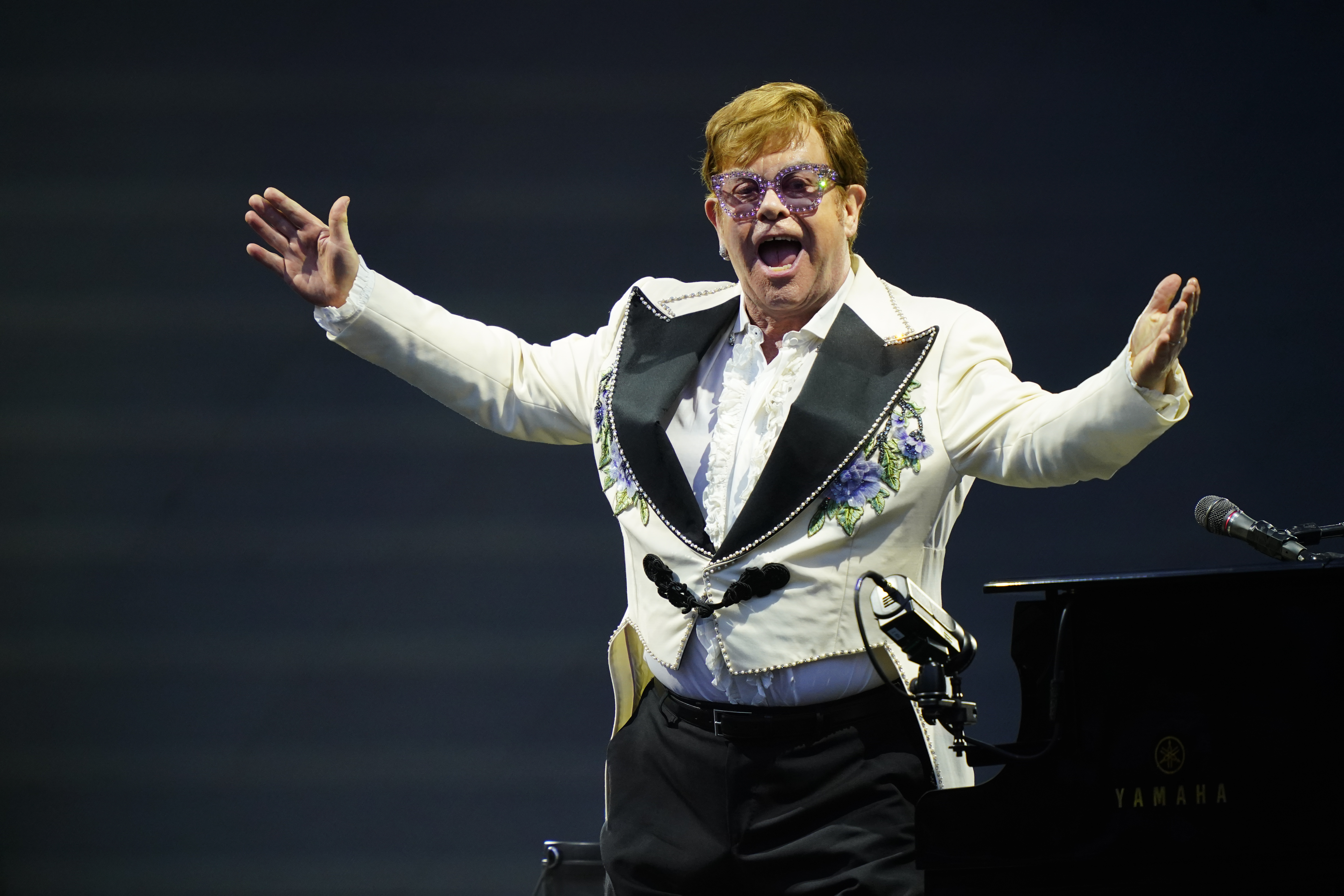 Elton John Hits Home Run at Dodger's Stadium 102519 