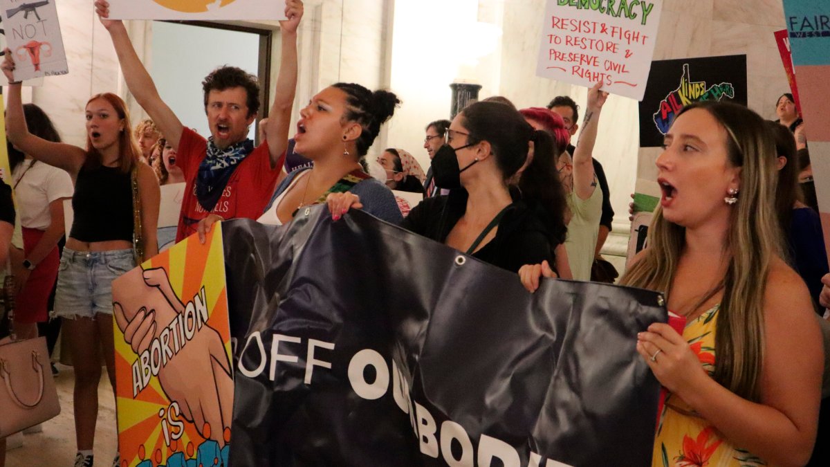 Courts Block Abortion Bans in Wyoming, North Dakota – NBC Los Angeles - Vimarsana News