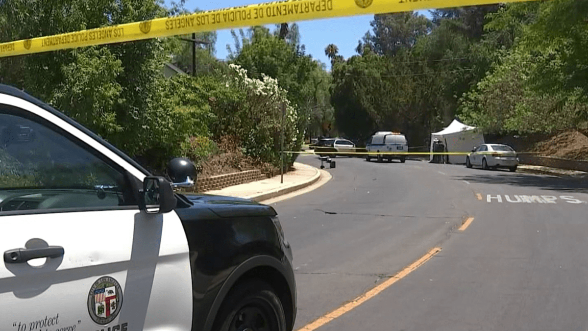 Woodland Hills Resident Found Stabbed to Death on Sidewalk NBC Los
