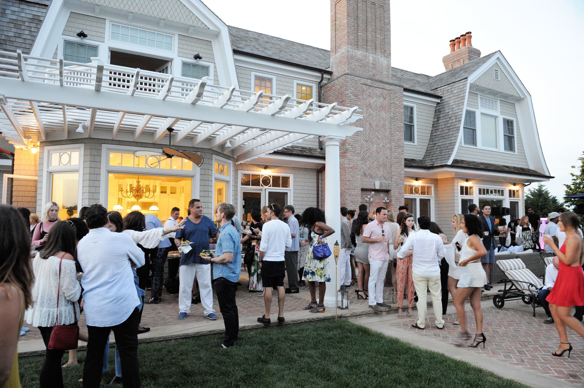 New York’s Ritzy Hamptons Plays Host to Over a Dozen Political Fundraisers This Month as Midterms Approach – NBC Los Angeles