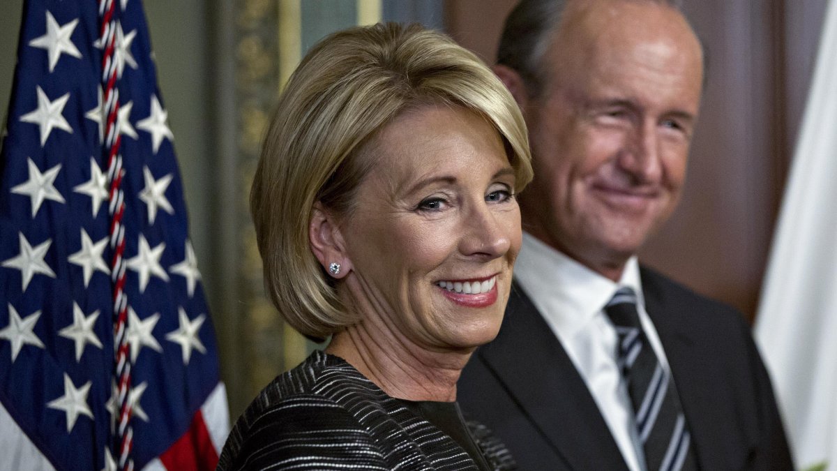 Michigan Governor's Race Could Cost $100 Million as Billionaire DeVos Family Spends Millions to Oust Gov. Gretchen Whitmer - Vimarsana News