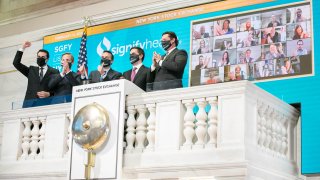 The New York Stock Exchange welcomes Signify Health (NYSE: SGFY), today, Thursday, February 11, 2021, in celebration of its IPO. To honor the occasion, Kyle Armbrester, CEO, joined by John Tuttle, NYSE Vice Chairman and Chief Commercial Officer, rings The Opening Bell®.