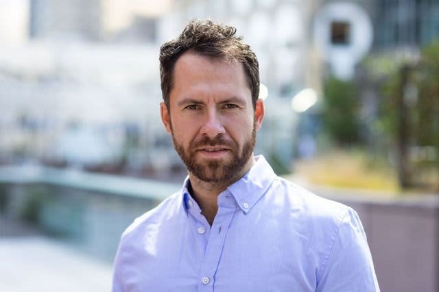 32-Year-Old Millionaire Poker Champ on Reading People and Becoming Mentally Tough: This Is 'How You Lose a Lot of Money' – NBC Los Angeles - Vimarsana News