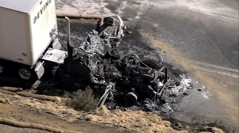 Big Rig Truck Catches Fire on 5 Freeway, Closing Lanes – NBC Los Angeles - Vimarsana News
