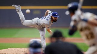 MLB: AUG 17 Dodgers at Brewers
