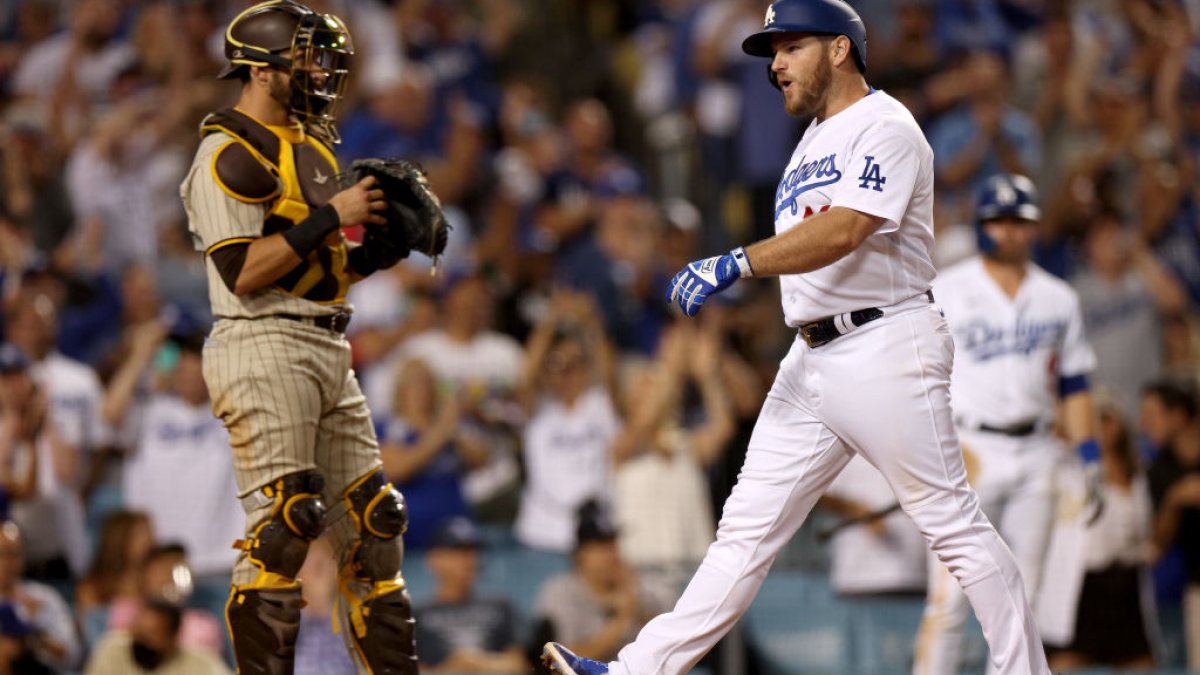 San Diego Padres beat LA Dodgers in 6-1 victory