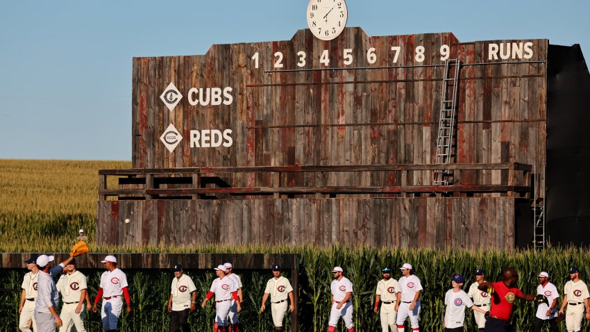 Harry Caray hologram at Field of Dreams game lights Cubs, MLB