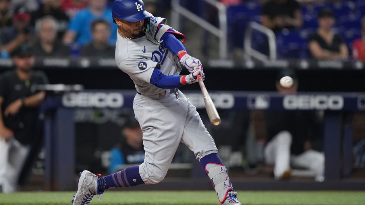 Marlins' rookie beats the Rocket