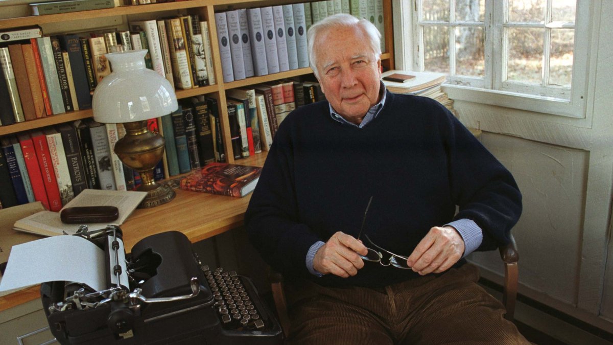 David McCullough, Pulitzer-Winning Historian, Dies at 89 – NBC Los Angeles - Vimarsana News