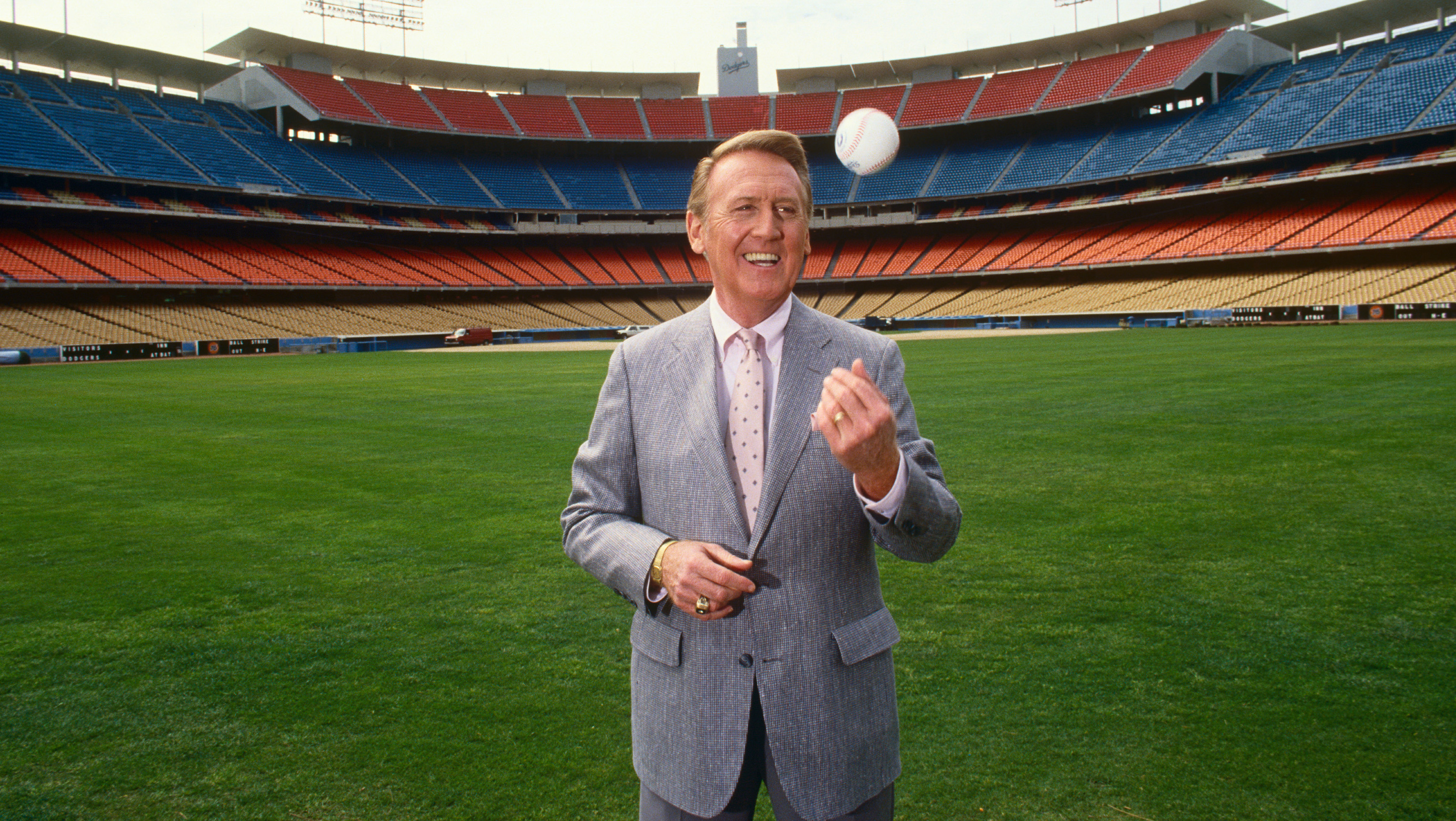 Photos Dodgers Broadcaster Vin Scully Through the Years