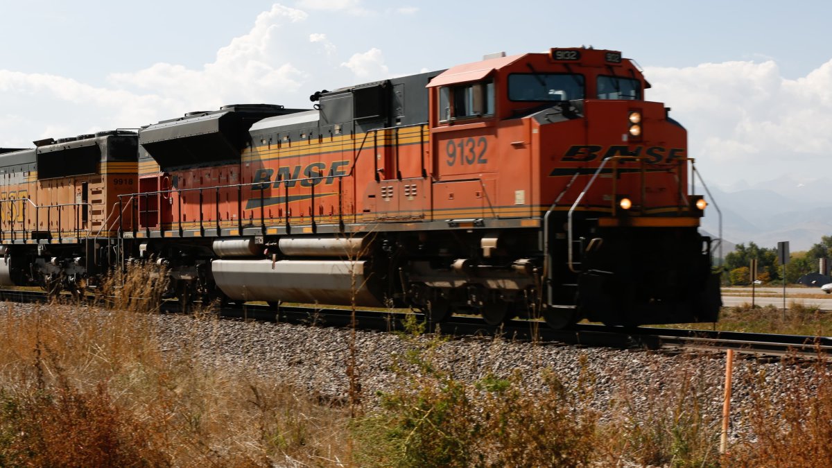 Railroad Strike Negotiations Held Up by Battle Over Sick Time Policies - Vimarsana News