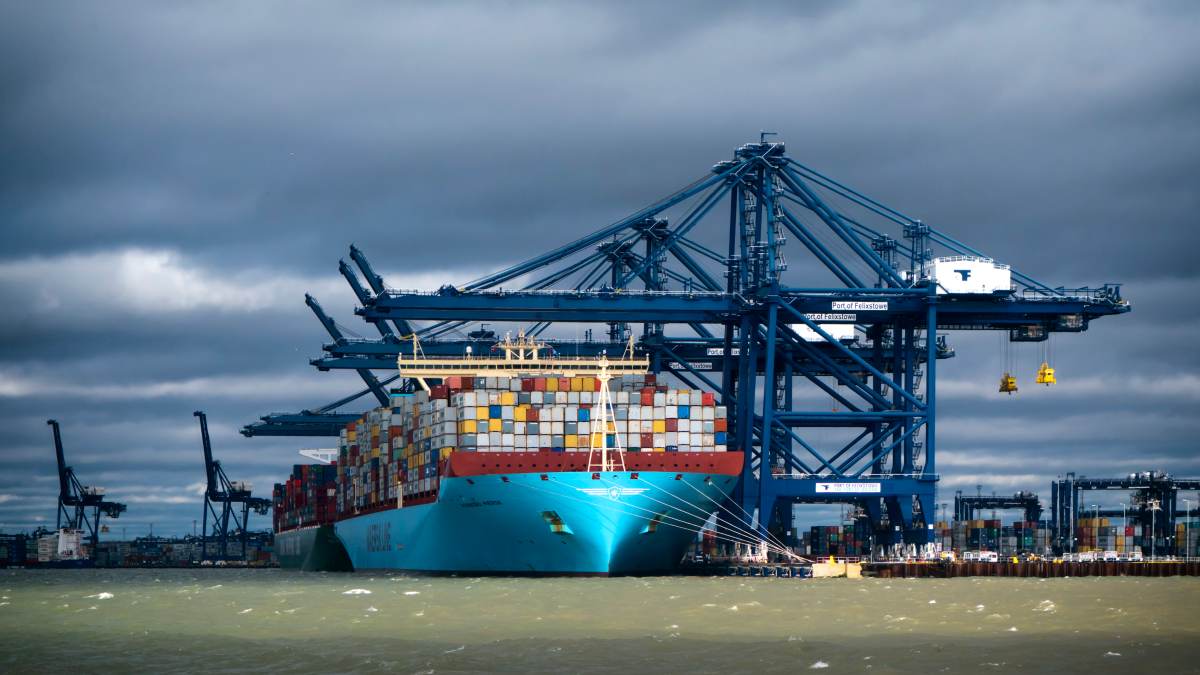 Workers Strike Again at UK's Largest Port Felixstowe, Joining Liverpool Unions, in Dual Threat to Holiday Shipments - Vimarsana News