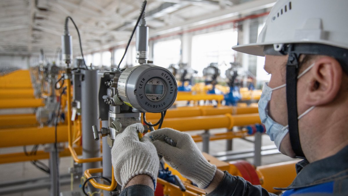 Russia's Energy Influence Over Europe 'Is Nearly Over' as Bloc Races to Shore Up Winter Gas Supplies – NBC Los Angeles - Vimarsana News