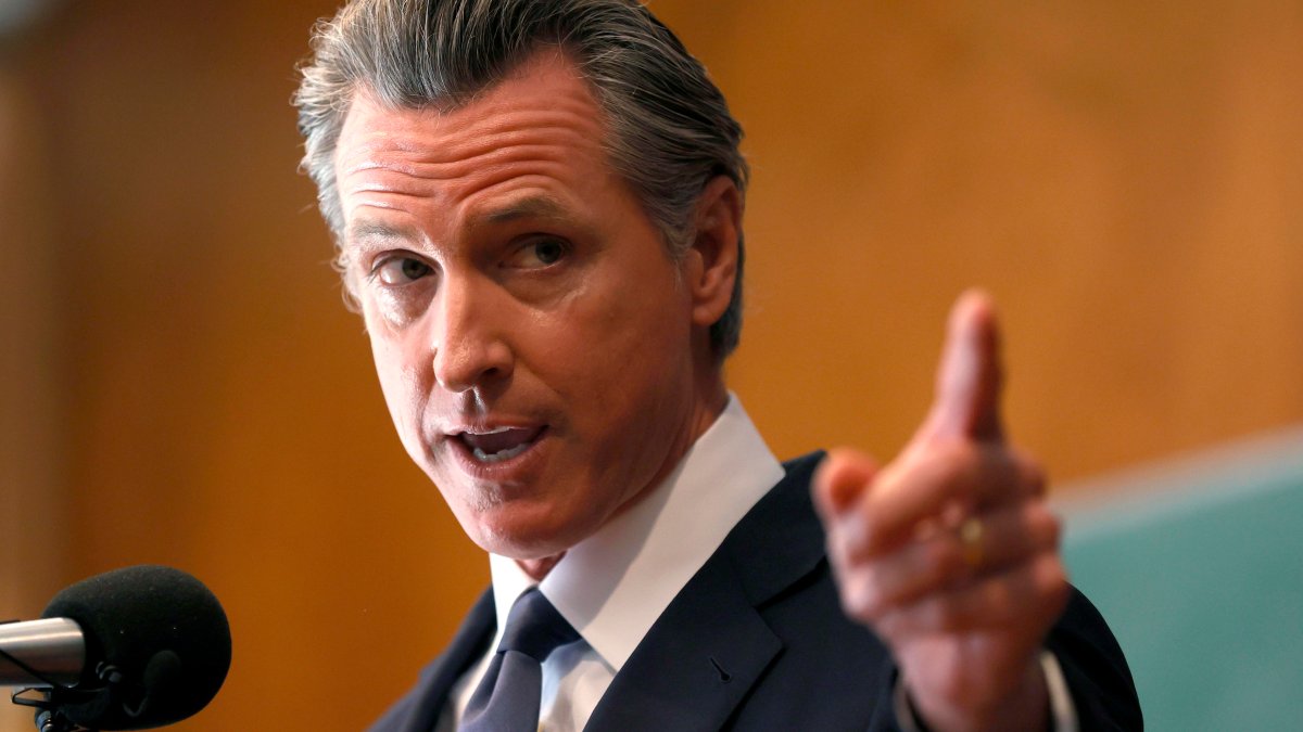 California Gov. Gavin Newsom Says He's 'Pushing Back Against Bullies' in Anti-Republican Political Ads – NBC Los Angeles - Vimarsana News