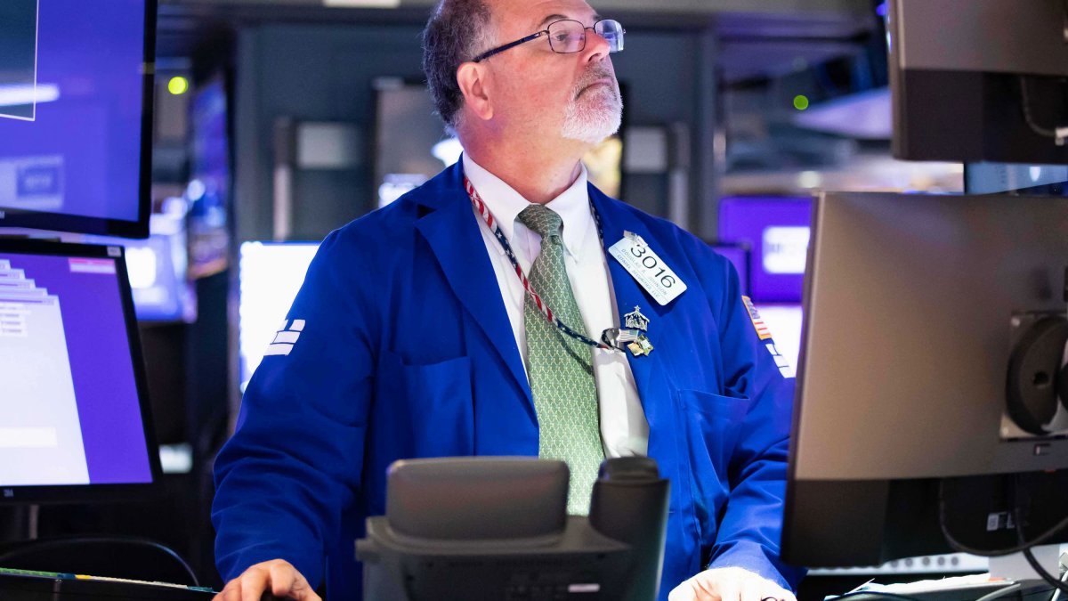 Stock Futures Are Flat Ahead of the Federal Reserve's Expected Interest Rate Hike - Vimarsana News