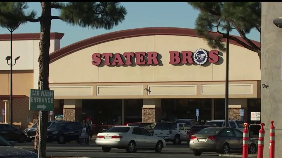 Video Man Arrested Accused Of Following Girl Into Stater Bros