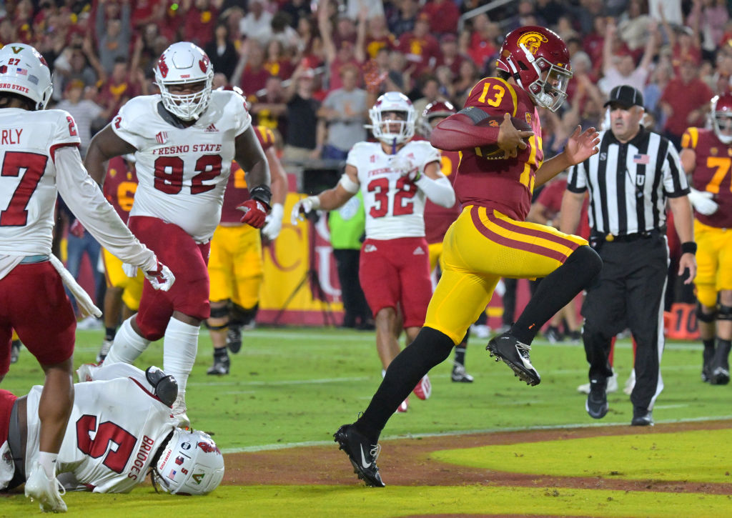 Caleb Williams Accounts for 4 Touchdowns, No. 7 USC Beats Fresno St 45-17
