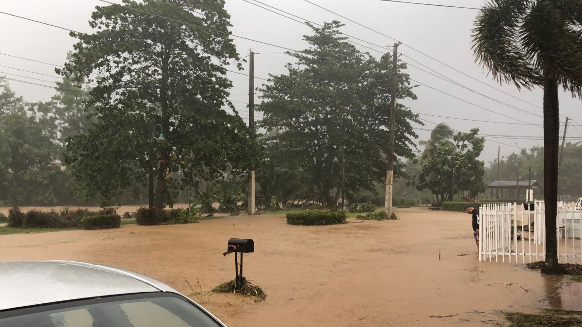 Hurricane Fiona: Puerto Rico Without Power, Heading to Dominican Republic – NBC Los Angeles - Vimarsana News