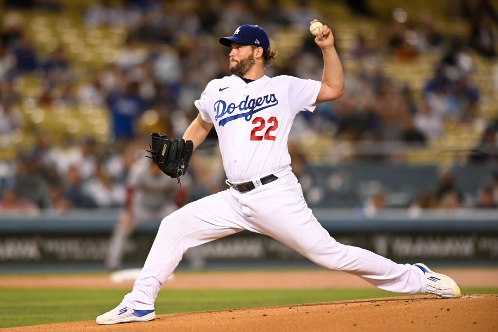 Clayton Kershaw Strikes Out 10, Dodgers Beat Diamondbacks 5-2