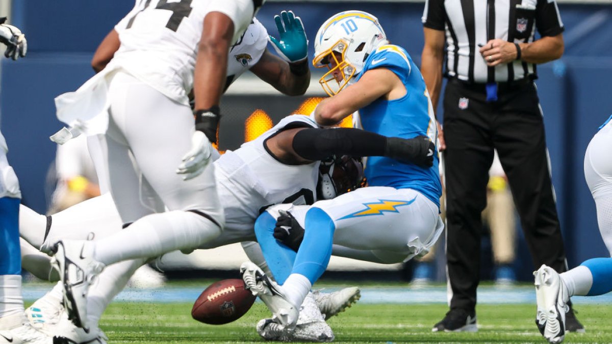 With QB Justin Herbert Ailing, Jaguars Rout Chargers 38-10 – NBC