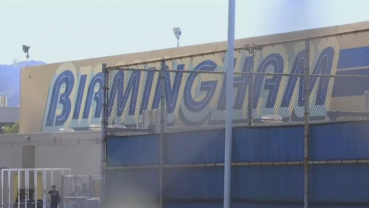 LA Athletic Trainer Charged With Sexually Assaulting Students – NBC Los Angeles - Vimarsana News