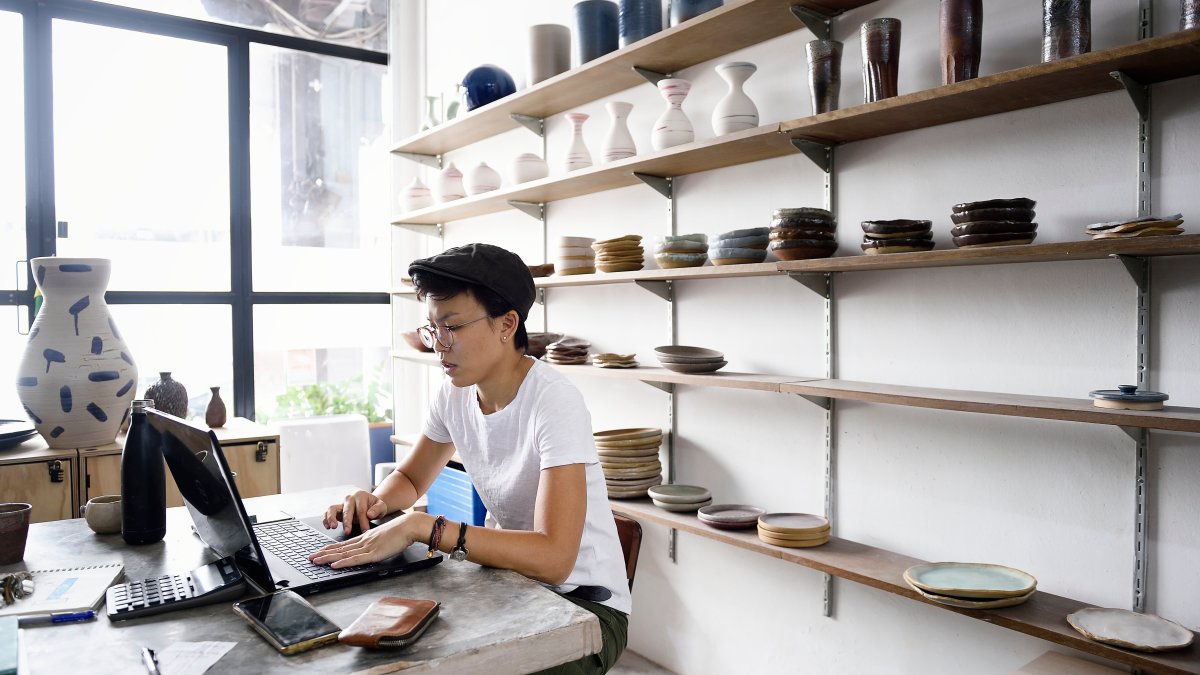 How Much Small Business Owners Should Pay Themselves - Vimarsana News